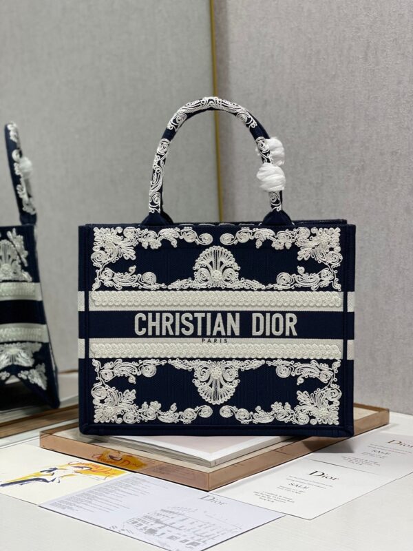 Christin Doir Medium Book Tote Bag 36cm Black